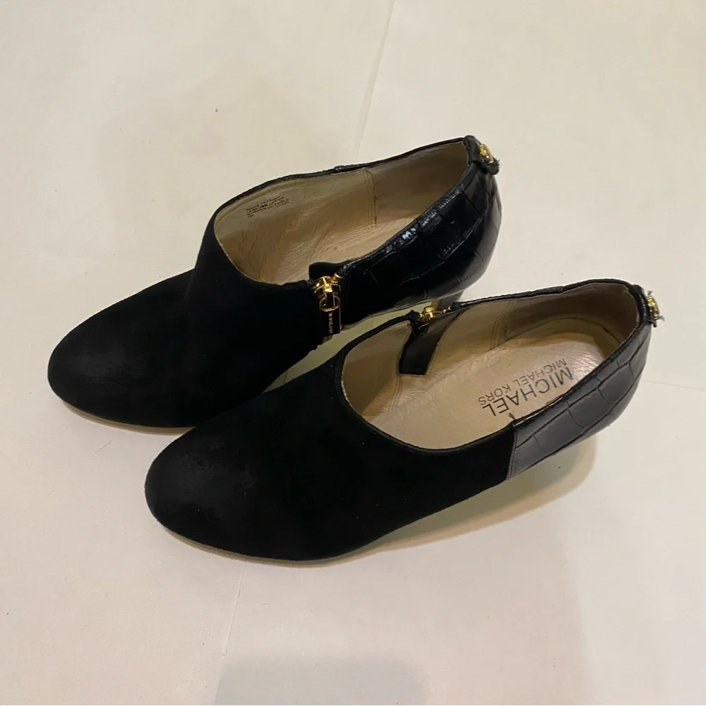 Michaels Koran  Black Suede Ankle Booties with Gold Zipper